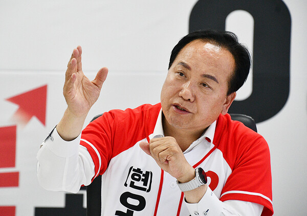이권재 오산시장 후보가 “일하는 시장, 결과로 증명하겠다”며 세교3지구·교통혁신 계획을 강조하고 있다.ⓒ경기타임스